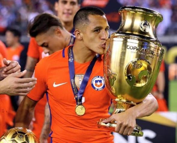 Alexis Sánchez celebró a través de su cuenta de Instagram el título de la Copa Centenario