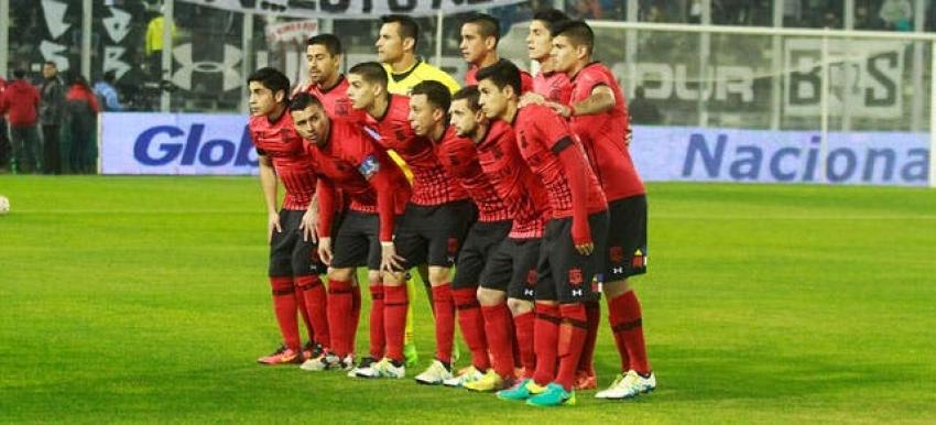Colo Colo no utilizará más su nueva camiseta roja por un tema "funcional"