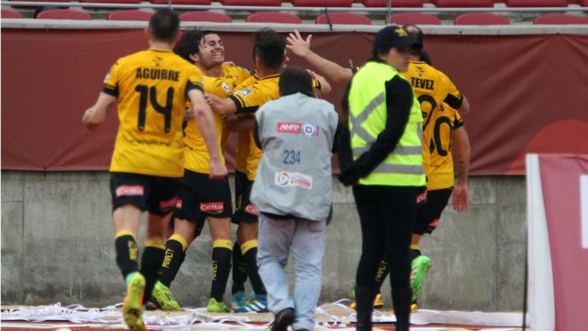Coquimbo Unido rescata empate en la agonía ante La Serena y sube a la cima de la Primera B