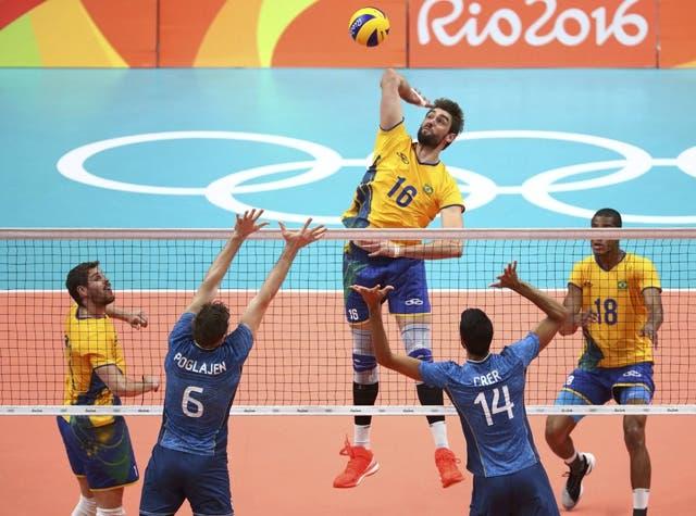 Brasil vence a Argentina y avanza a semifinales del voleibol masculino