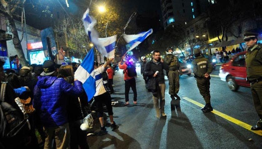 Banderazo de hinchas de Universidad Católica termina con incidentes