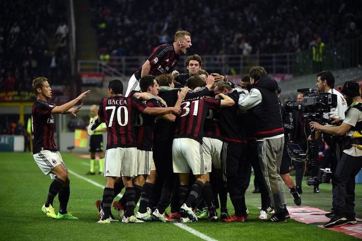 AC Milan: El "gigante dormido" al que llega Matías Fernández