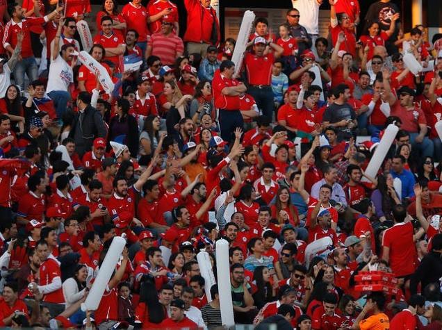 Bolivia confirma que presentará queja a la FIFA por cánticos xenófobos y ANFP prepara defensa