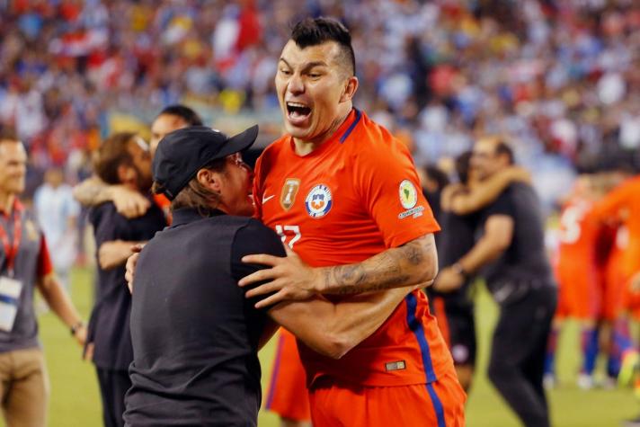 La arenga del suspendido Gary Medel para desafío de "La Roja" en Ecuador