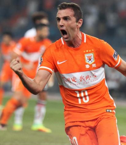 ¿Vuelve a la "U"? Walter Montillo se despide del Shandong Luneng de China