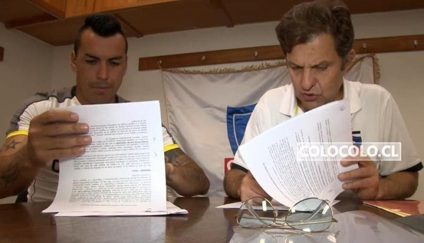 [VIDEO] Así fue el momento de la firma de renovación de Esteban Paredes por Colo Colo