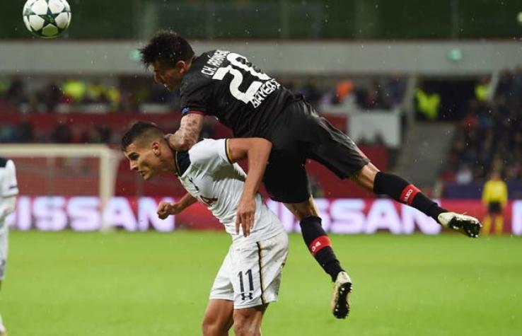 Charles Aránguiz actúa en remontada de Bayer Leverkusen ante Wolfsburgo