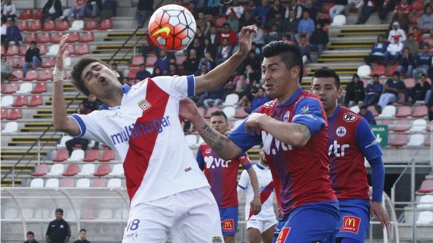 [VIDEO] Goles Primera B: Curicó Unido derrota a Iberia y se acerca al líder