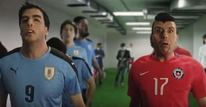 [VIDEO] Stefan Kramer se vuelve a lucir: esta es imitación que hace de Gary Medel y Luis Suárez