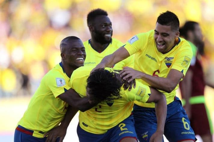 Ecuador apabulla a Venezuela y acrecienta su ilusión de llegar al Mundial