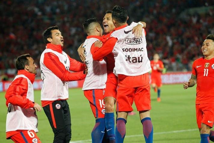 [VIDEO] El relato del primer gol de Alexis Sánchez en uruguayo, en inglés y en Chile