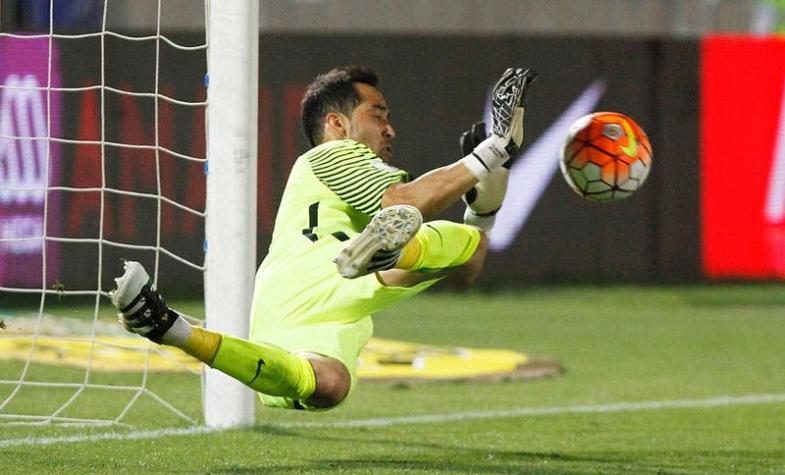 [VIDEO] El capitán de la Selección Chilena, Bravo para atajar penales