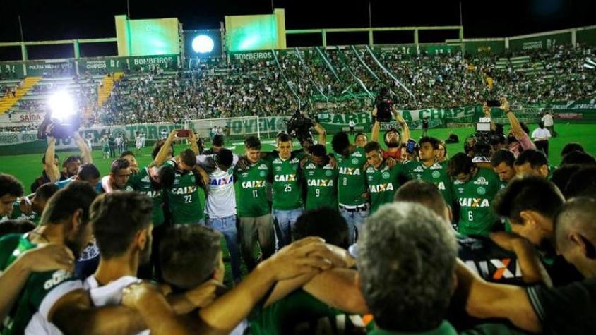[VIDEO] DLV en la Web: Chapecoense recibe corona de campeón y todos los goles de la Primera B