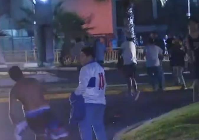 [VIDEO] Incidentes entre barristas de Iquique y la UC en la previa del duelo en Cavancha