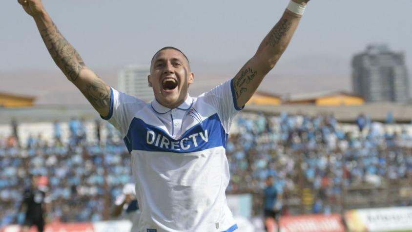 La UC arrolla a Iquique con cuatro goles de Castillo y queda a un paso del título