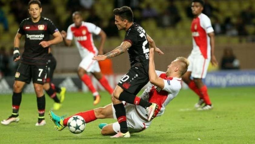Charles Aránguiz juega 22 minutos en triunfo del Leverkusen ante Mónaco en Champions