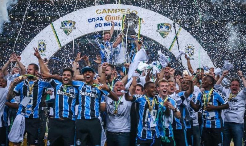 [VIDEO] Gremio gana la Copa de Brasil recordando a Chapecoense la noche en que soñaba ser campeón