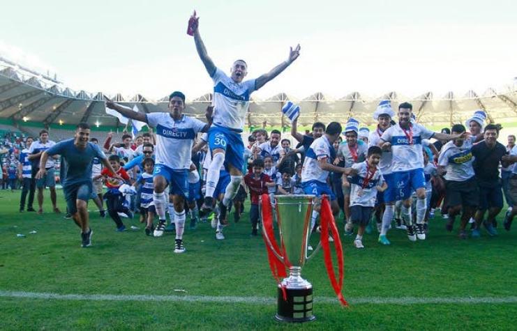 [FOTO] El irónico descargo de Universidad Católica tras coronarse bicampeón