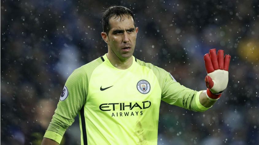 Siguen las críticas a Bravo en Inglaterra: "Carece de autoridad y experiencia en Premier League"