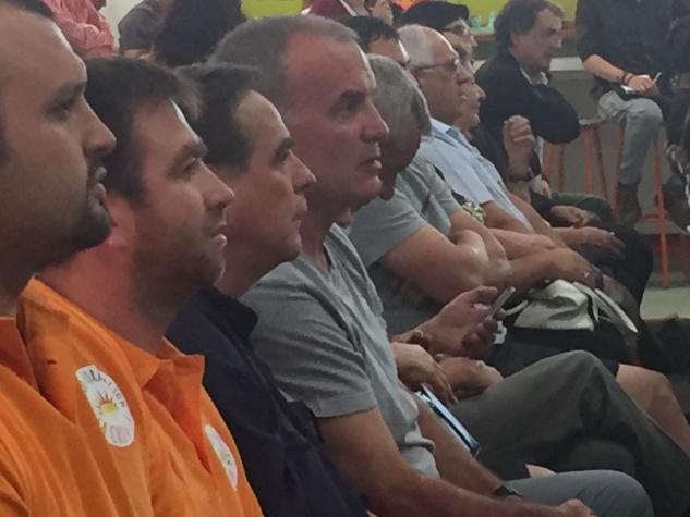 Marcelo Bielsa asiste a graduación de primera generación de Centro de Formación Técnica La Chimba
