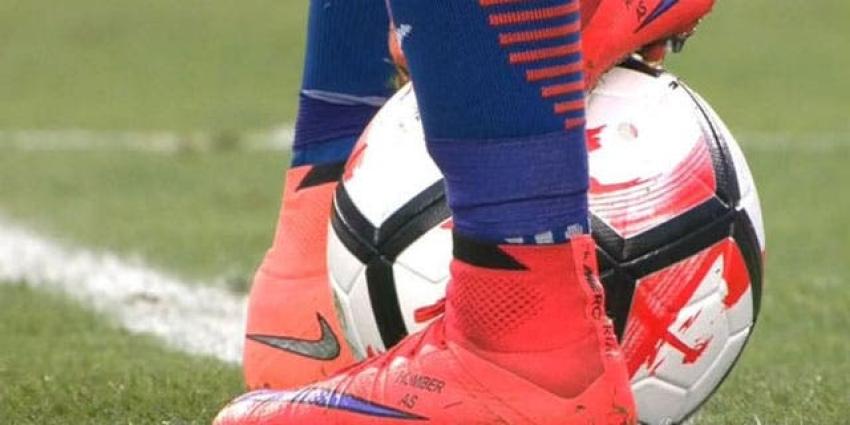 ¿Cuáles son los zapatos de Alexis que el delantero regalará esta Navidad?