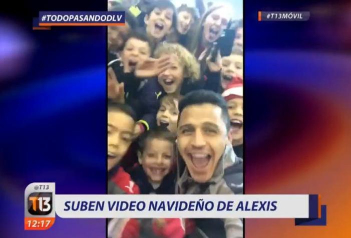 [VIDEO] Alexis Sánchez protagoniza divertido saludo navideño con niños en Londres