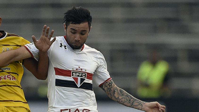 [FOTO] Eugenio Mena entrena con Santiago Wanderers a la espera de encontrar club