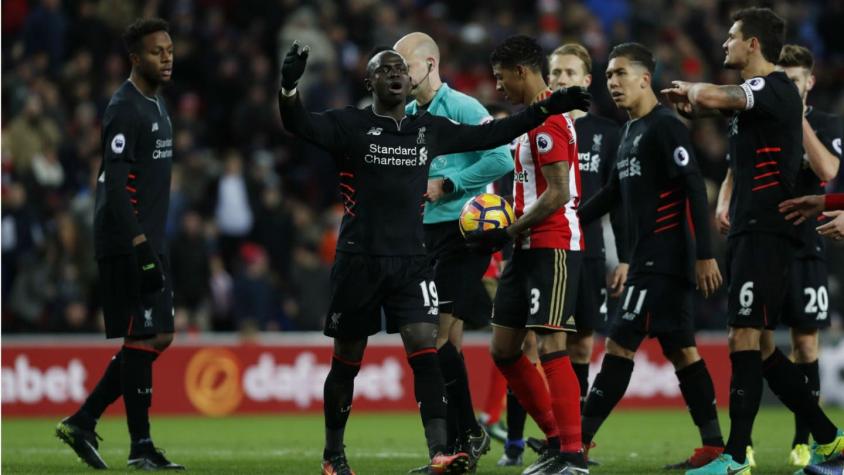 Liverpool solo empata ante Sunderland y complica sus opciones de luchar por la Premier League