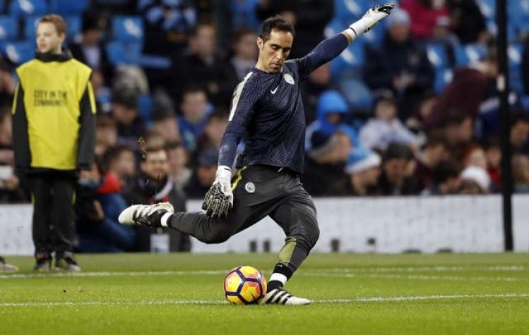 Josep Guardiola respalda a Claudio Bravo: "Tiene la experiencia suficiente"