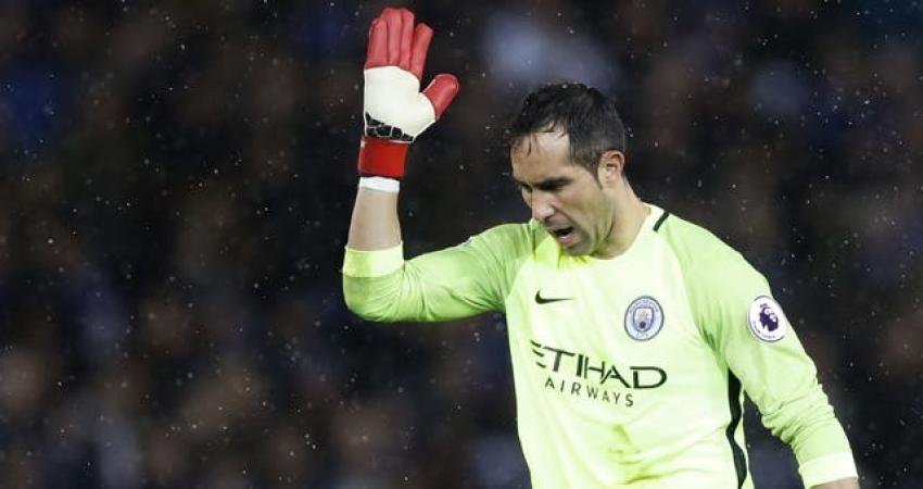 ¿Se justifican las duras críticas que recibe el portero chileno Claudio Bravo, del Manchester City?