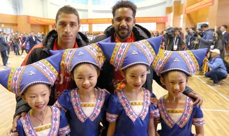 Beausejour tras visita a escuela en Nanning: "Fue súper lindo, sobre todo por los niños"