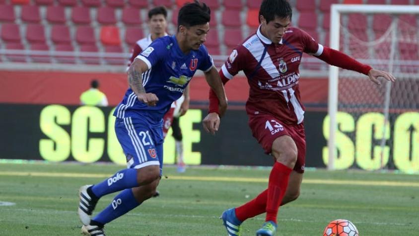 Universidad de Chile sufre hasta el final para ganar en el debut del técnico Hoyos