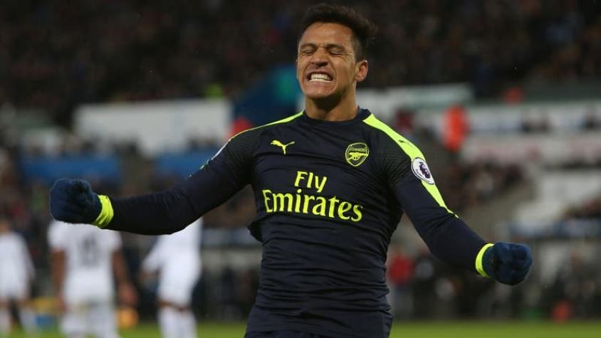 Alexis Sánchez sale ofuscado tras marcar y ser figura en goleada del Arsenal