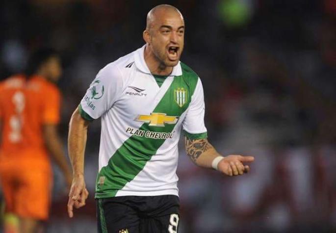 Santiago Silva firma su salida de Banfield y se acerca a Universidad Católica