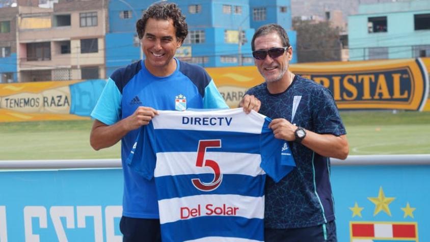 [VIDEO] Católica homenajea a "Chemo" Del Solar en igualdad ante el campeón de Perú