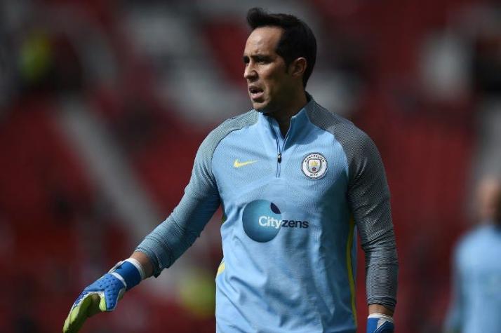 Guardiola ante el criticado momento del Manchester City: "Espero más de Claudio Bravo y de mí"