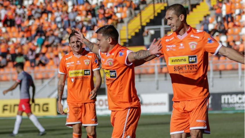 Cobreloa "aplasta" a La Calera y escapa del fondo de la tabla de Primera B