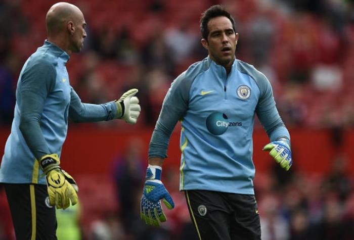 Willy Caballero a Claudio Bravo: "Intento ayudarle porque quiere lo mismo que yo"