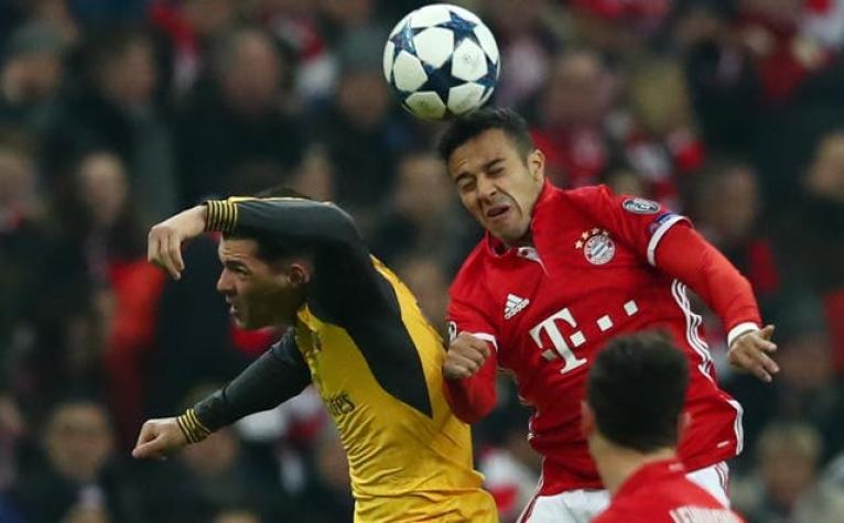 FIFA insiste en que golpear el balón de cabeza no causa lesiones cerebrales