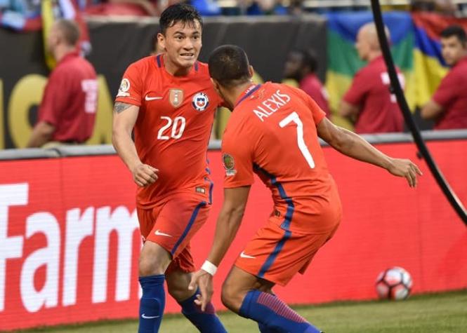 Aránguiz "invita" a Alexis a la Bundesliga: "Si la rompe en Inglaterra, imagínate lo que haría acá"