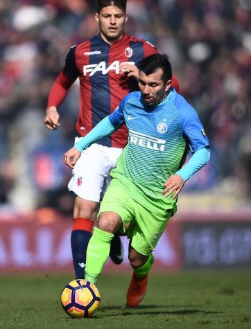Inter de Milán vence a Bologna en duelo de chilenos en la Serie A