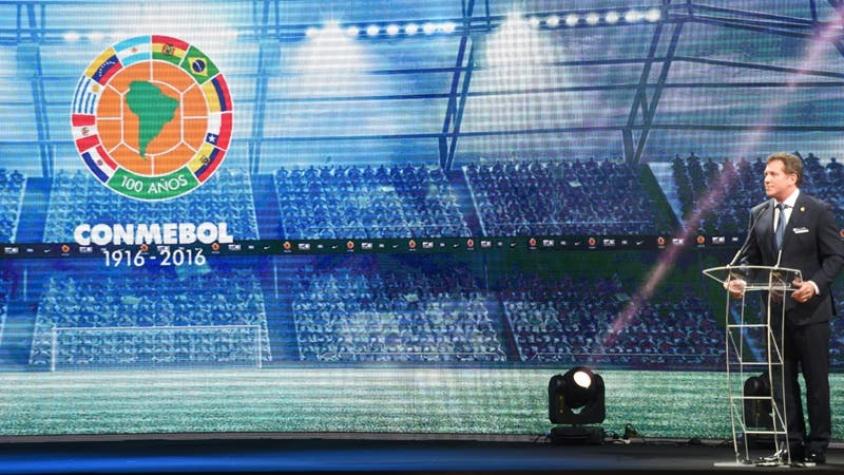 Conmebol celebra un centenario en crisis prometiendo poner el fútbol sobre los negocios