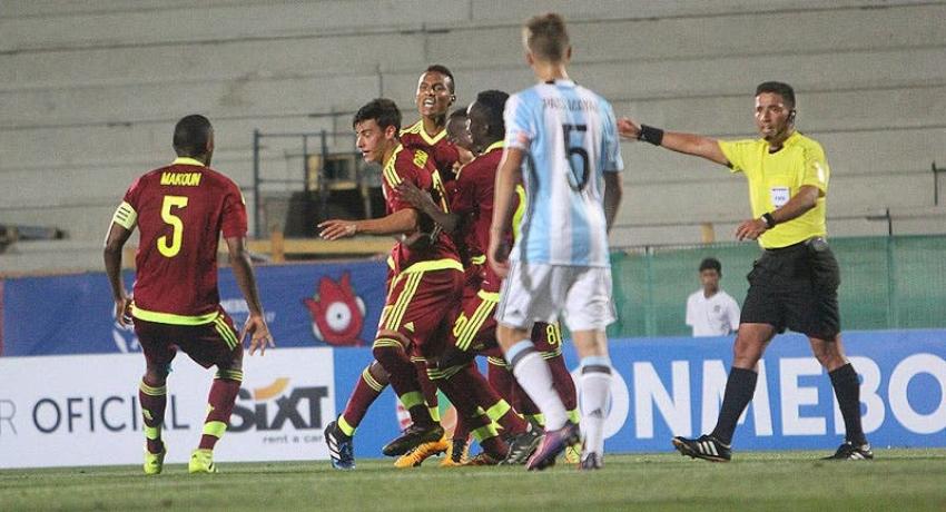 [VIDEO] El gol de Venezuela en el triunfo sobre Argentina por el Grupo B del Sudamericano Sub 17