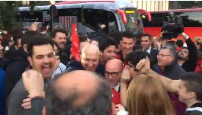 [VIDEO] El desatado festejo de los hinchas con Jorge Sampaoli tras el triunfo del Sevilla