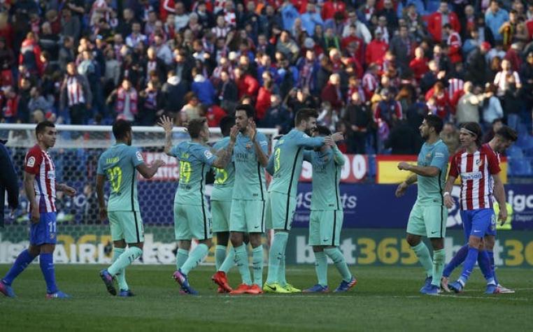 Barcelona vence a Atlético de Madrid con agónico gol de Messi y mete presión al Real Madrid