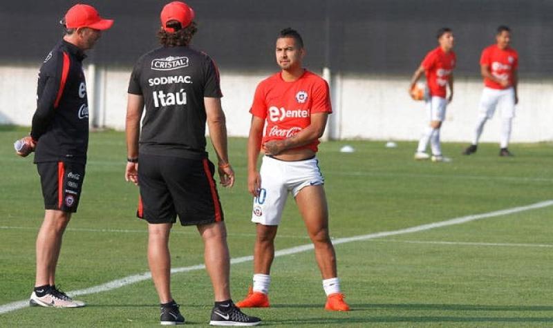 Jeisson Vargas protagoniza incidente policial con su pareja en Argentina