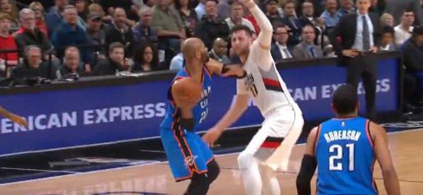 [VIDEO] Así fue el espectacular triple que postula a ser el mejor del año en la NBA