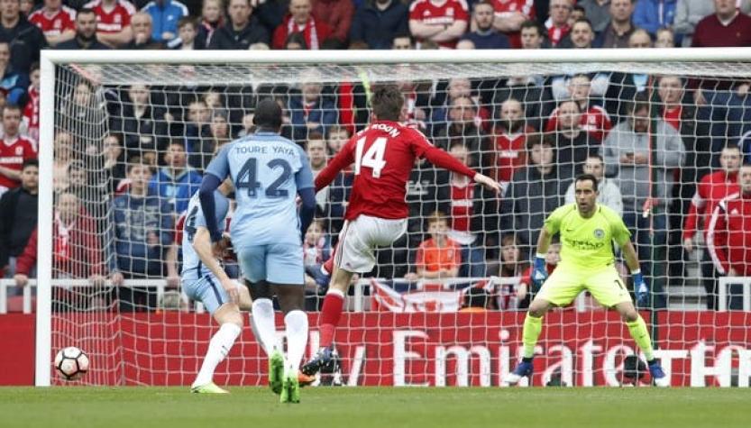 Claudio Bravo fue figura en triunfo del Manchester City en la Copa FA