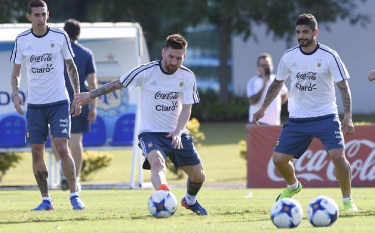 Messi entra en acción con Agüero de socio de cara al duelo ante "La Roja"