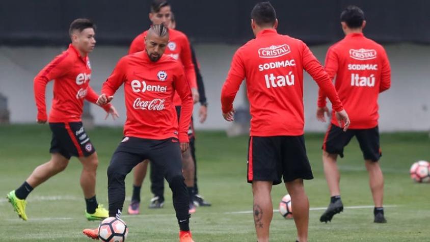 Arturo Vidal alista su regreso a la titularidad ante Venezuela en práctica matinal de Chile